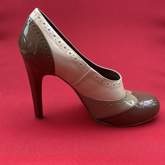 Guess Tri-colored Brown/Sand color Patent Oxford design high heels, sz7.5, BNWT - Picture 10 of 11